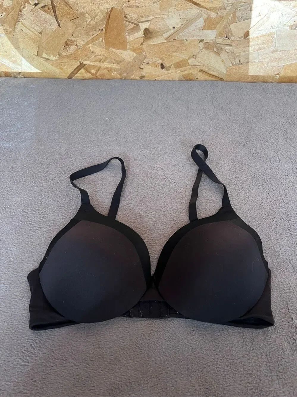 Maidenform Black Bra Woman’s Size 34C